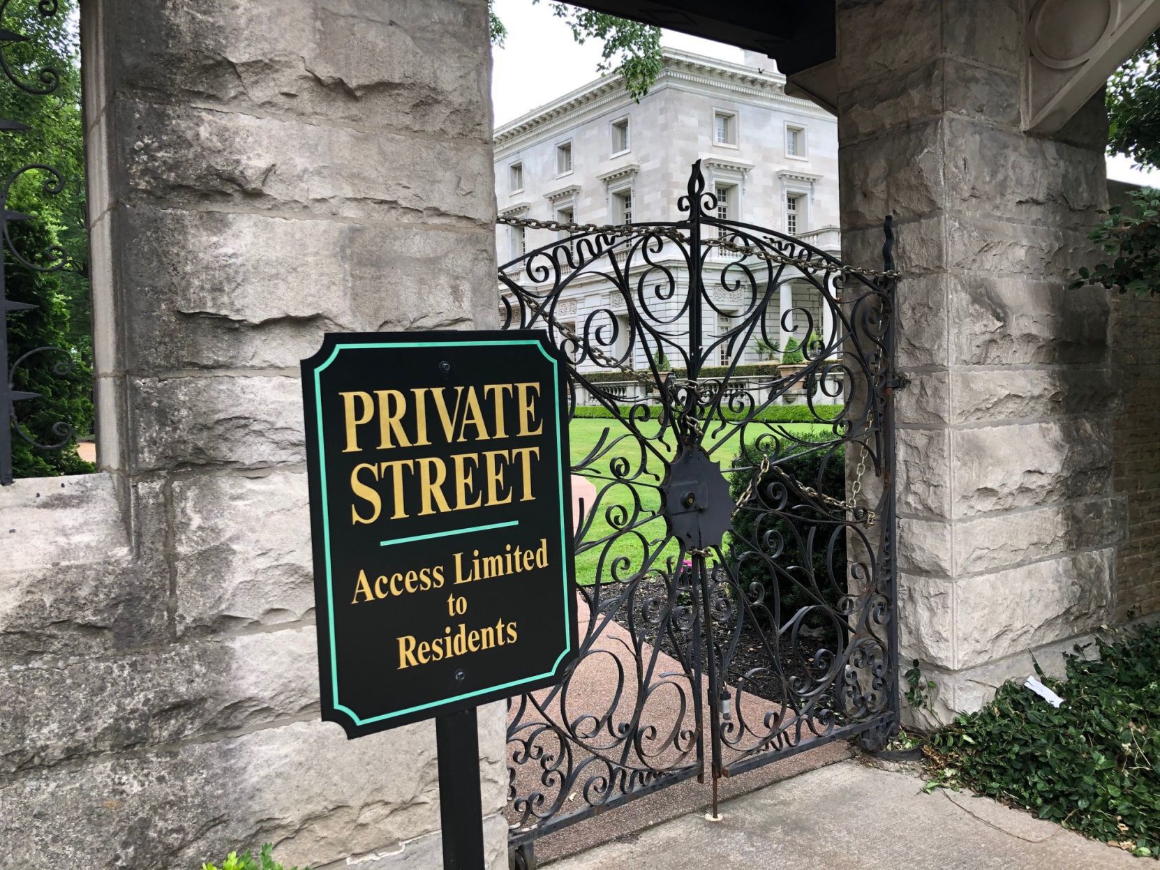 Portland Place gate