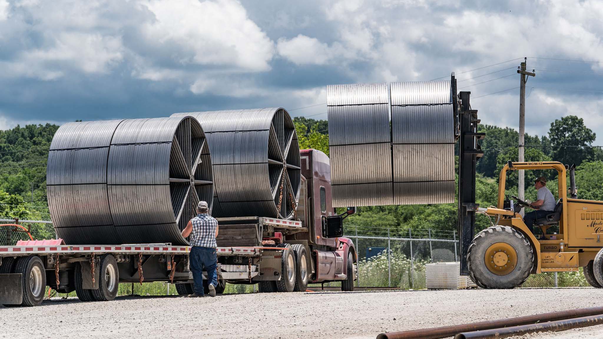 L & R Industries photo