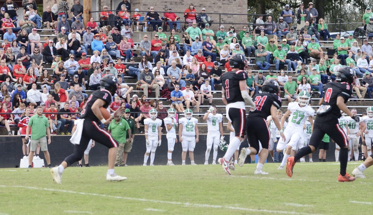 UPDATED: Houston falls to Thayer in Saturday home game